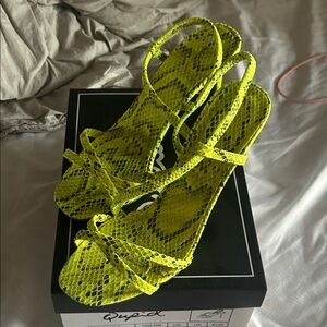 Qupid Neon Snake Print Sandals - 6.5 in box